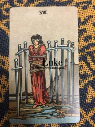 塔罗宝剑八逆位代表什么意思？ 全面解读【干货】 – TAROT•ᴗ•LUKE